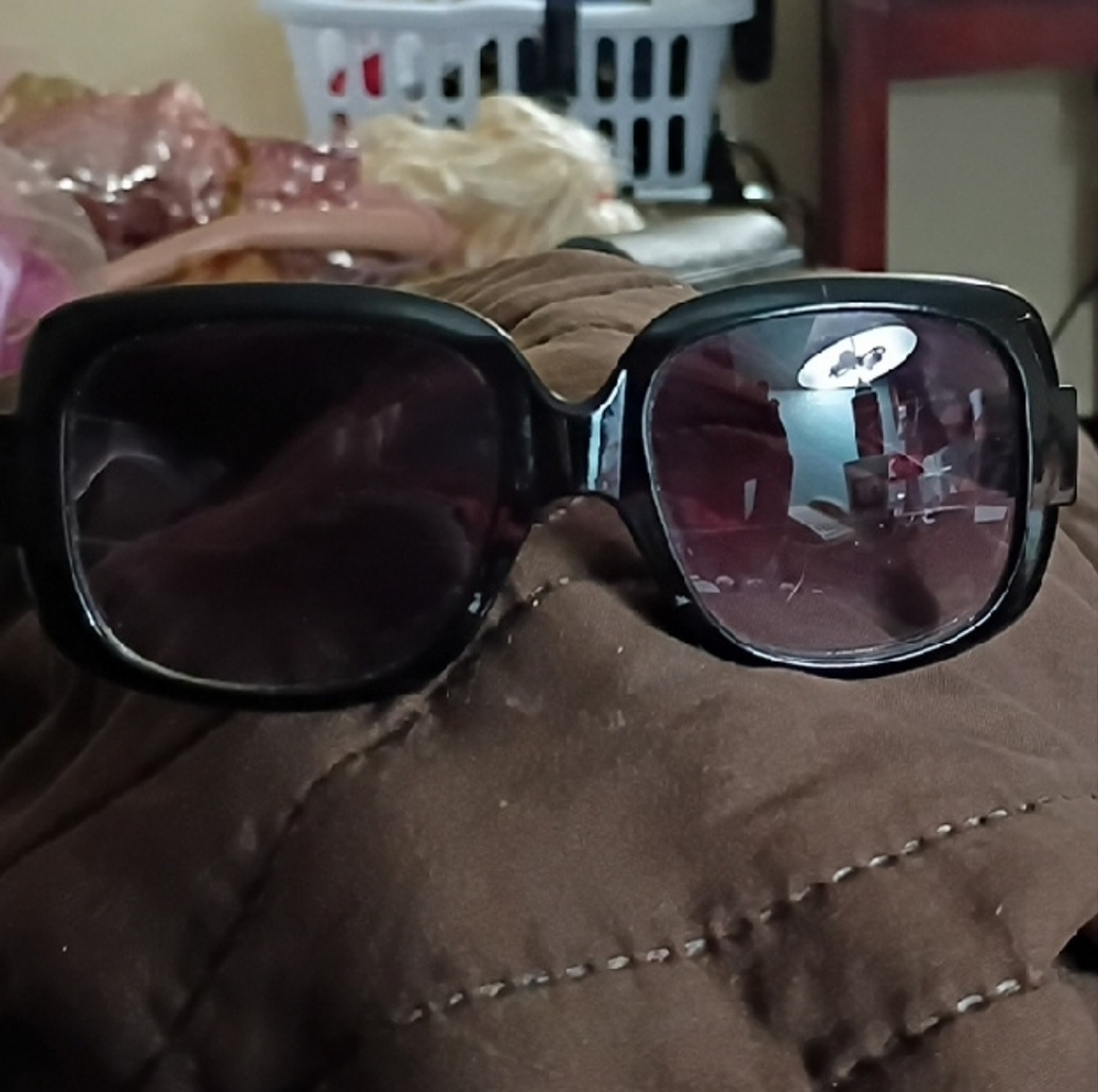 JM Collection Elegant Black Sunglasses